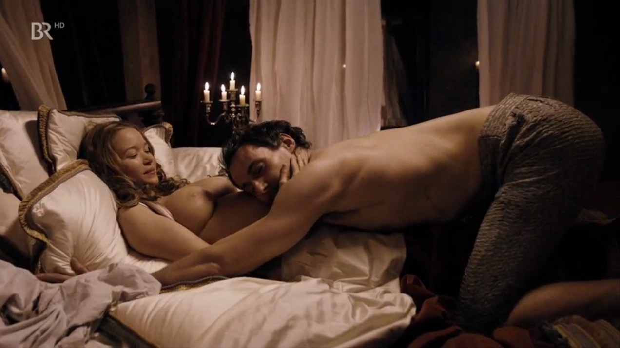 Хло Стефани