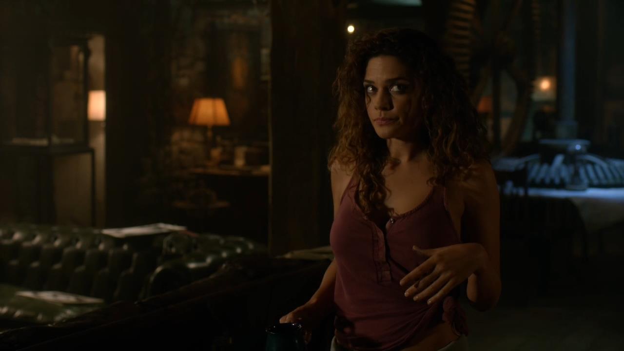 Анхелика Селая