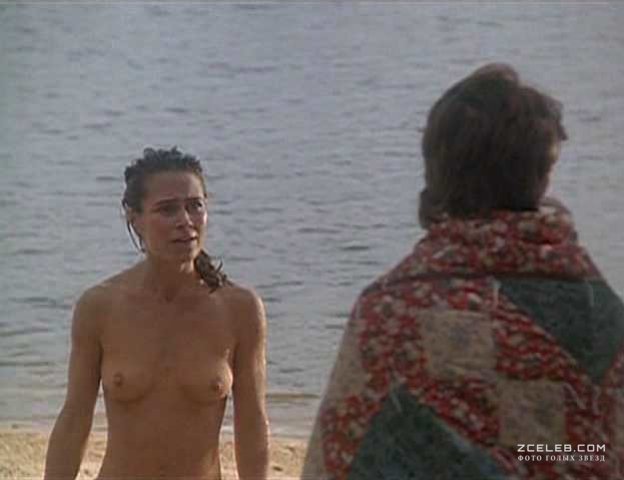 Джули Уорнер