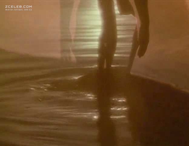 Джули Уорнер