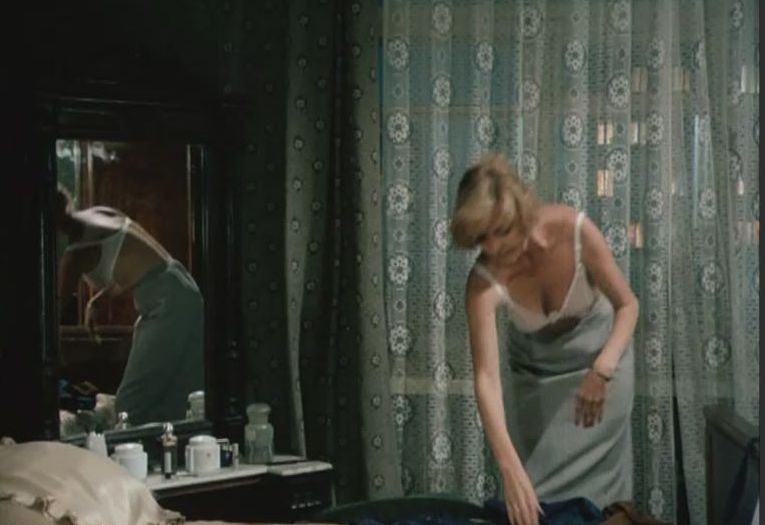 Вера Алентова