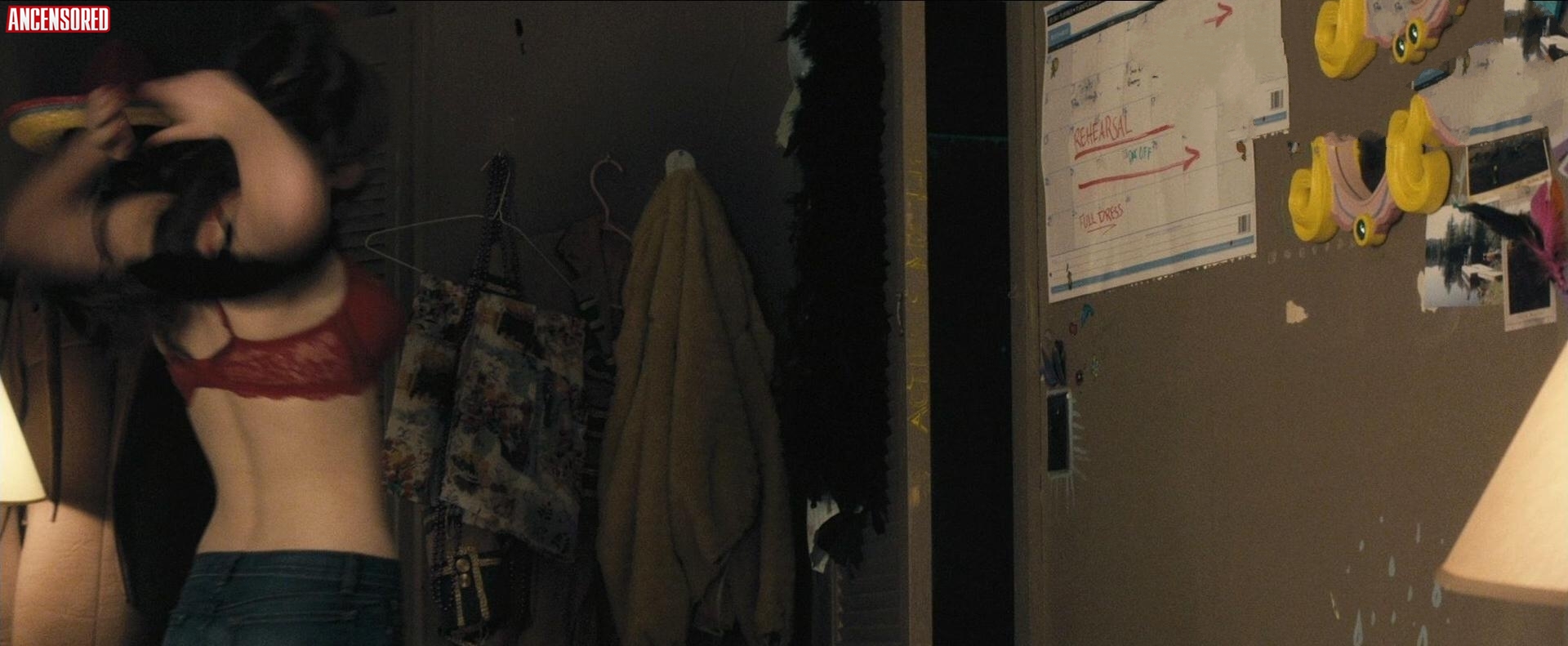 Элли Макдональд