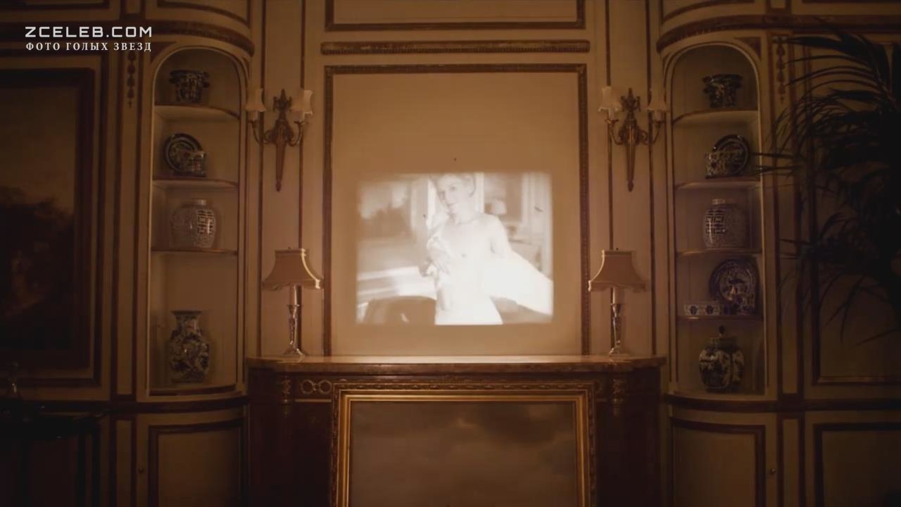 Эмили Кинни