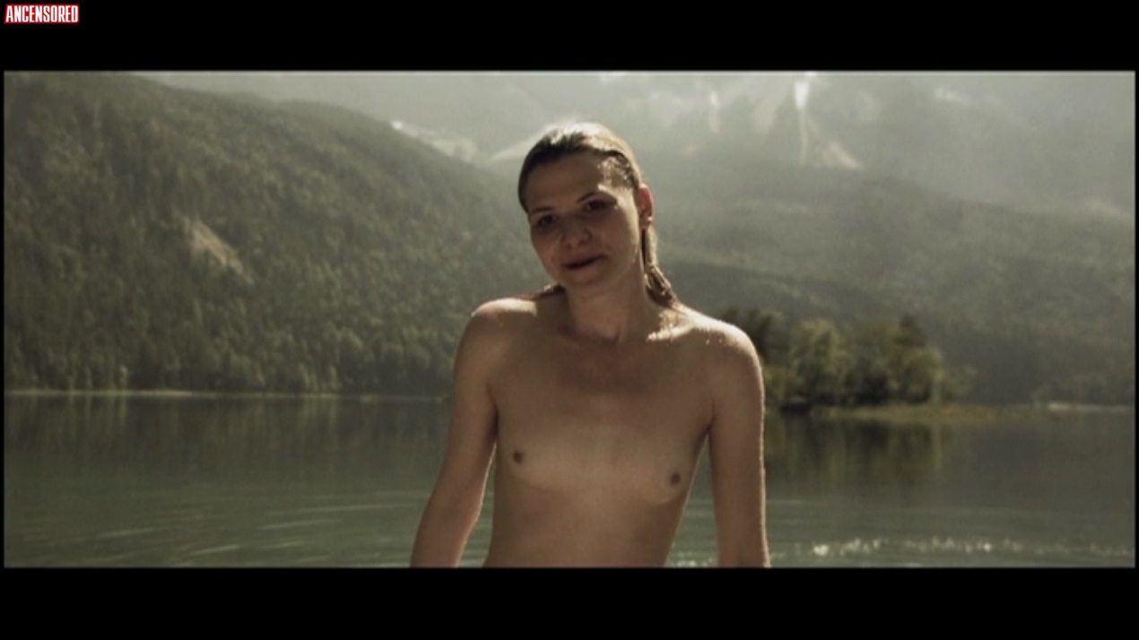 Лили Шакерт