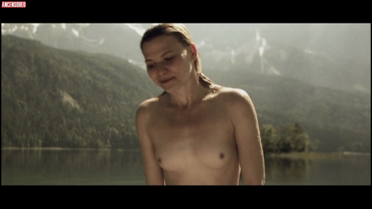 Лили Шакерт