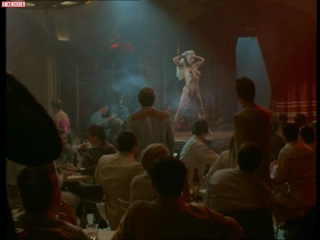 Вики Мэтьюз