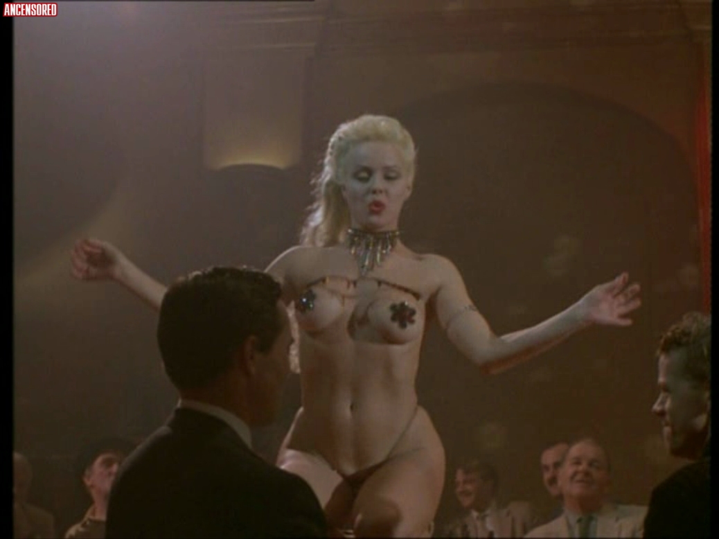 Вики Мэтьюз