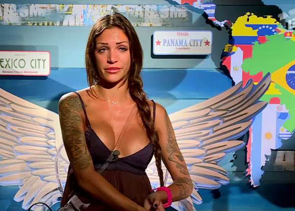 Джулия Паредес