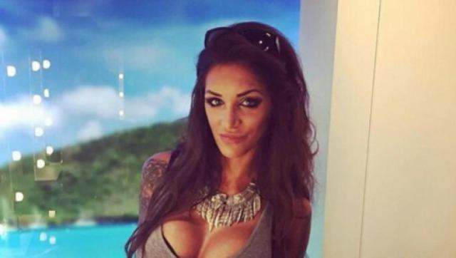 Джулия Паредес