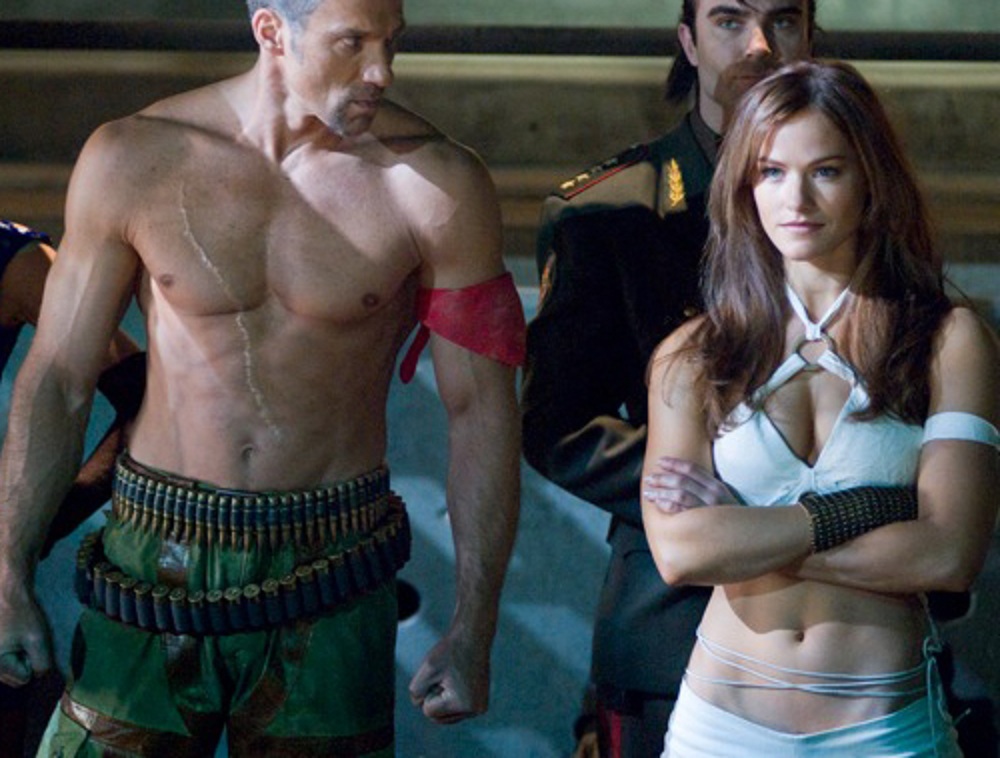 Келли Овертон