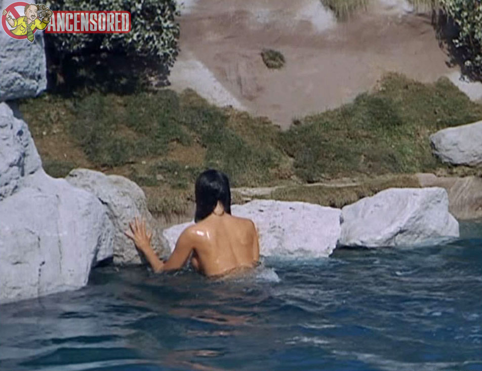 Джули Ньюмар