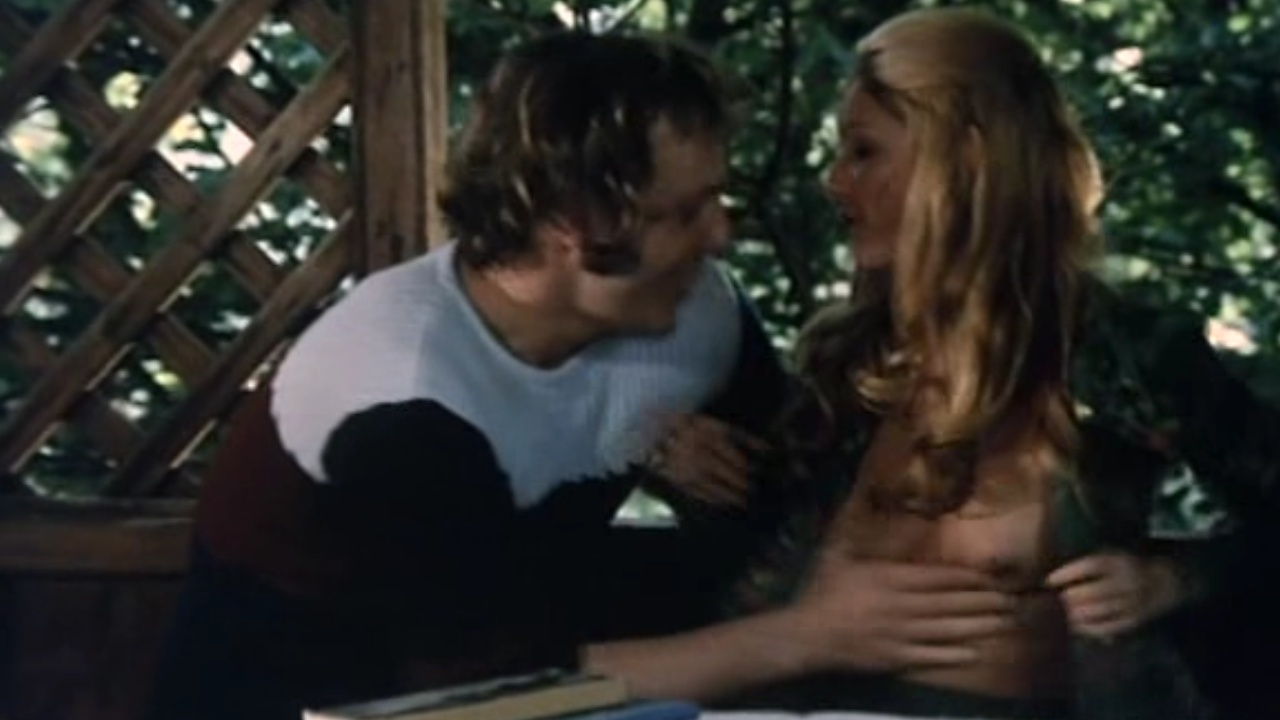 Соня Эмбриз